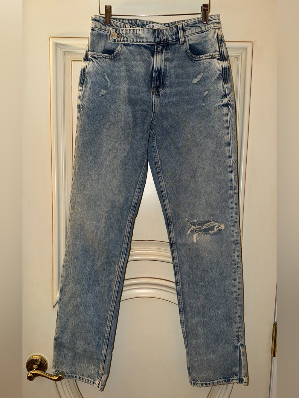 Zara Light Blue Distressed Straight-Leg Jeans